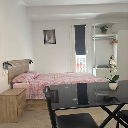 Estupendo Piso A 5 Min De La Estacion De Bus Y Tren Maria Zambrano Apartment Málaga Exterior foto