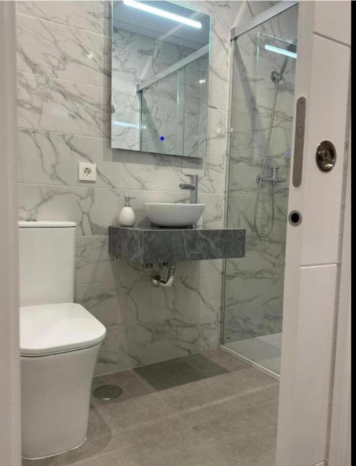 Estupendo Piso A 5 Min De La Estacion De Bus Y Tren Maria Zambrano Apartment Málaga Exterior foto