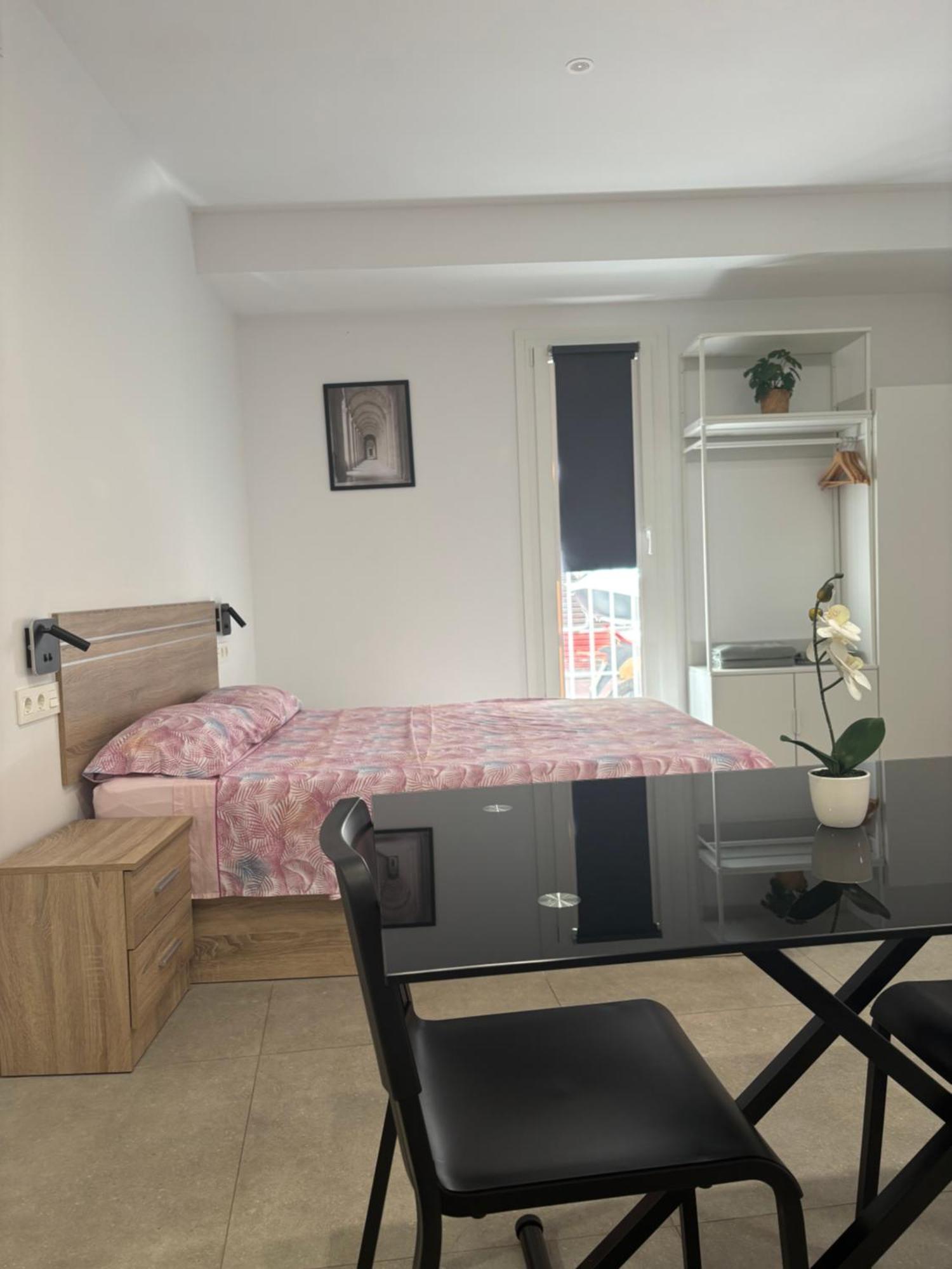 Estupendo Piso A 5 Min De La Estacion De Bus Y Tren Maria Zambrano Apartment Málaga Exterior foto
